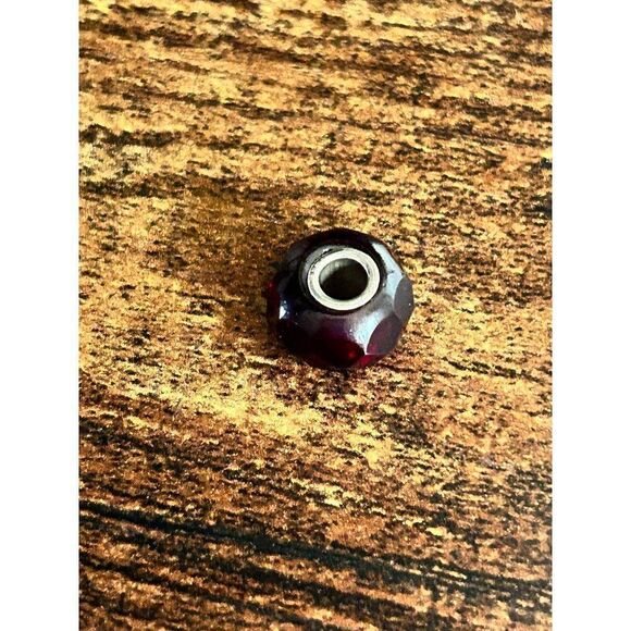 Trollbeads Dark Red Faceted Geometric Bead - Picture 6 of 6